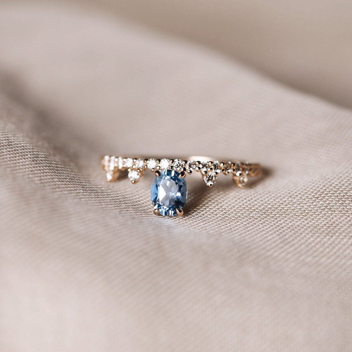 avateinfo's tweet photo. こちらは当店のルースから相談会にてオーダーいただきました💍
スピネルと、サンタマリアアクアマリンです。
どちらもうっとりするリングに仕上がりました。
お客様に大変お似合いでしたこの2石、お迎えいただき幸栄です✨ https://t.co/8RT6JN11hw