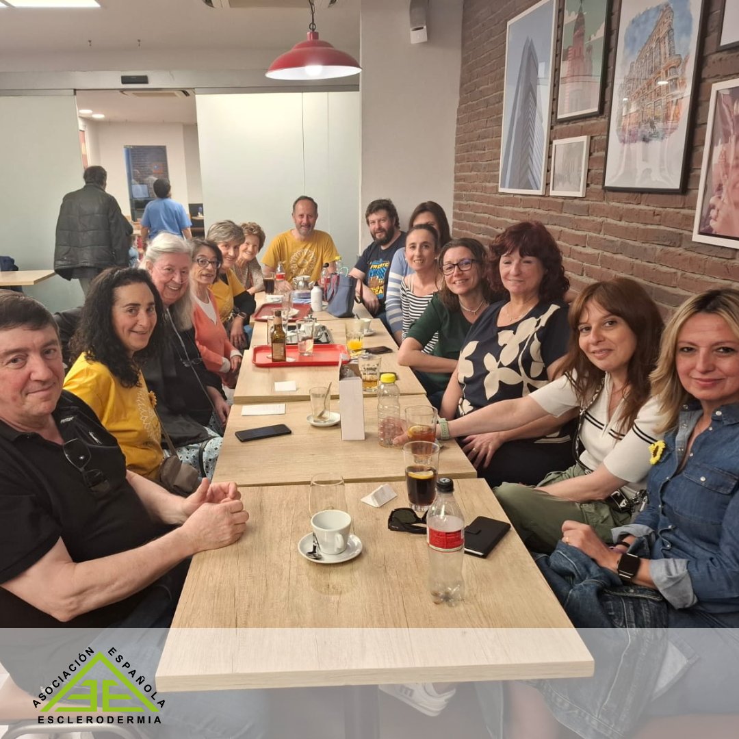 ¡Buenos días a tod@s! 🌥

Hoy compartimos con vosotr@s esta foto del #caféamigosdeesclerodermia que tuvo lugar ayer en Madrid 😊

¡Qué bien lo pasamos! 👏

Os esperamos en el siguiente 🌻