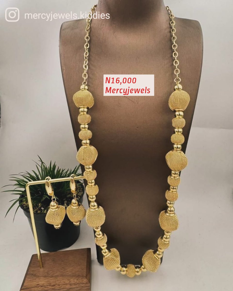 For all you stylish after dress chain and earrings set, we got you covered. Location: Abuja. We deliver Nationwide .