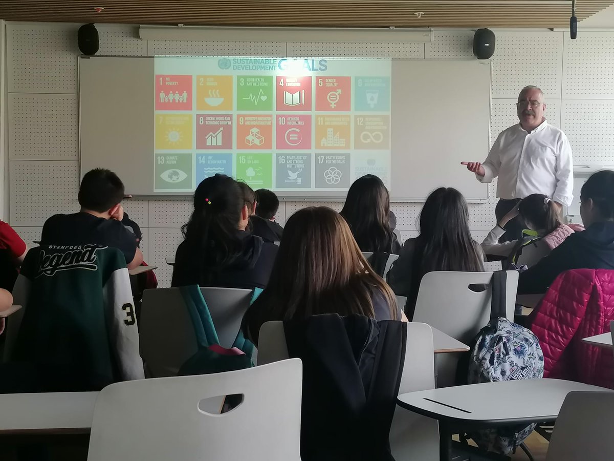 aguyouth's tweet photo. Üniversitemiz ve TED Kayseri Koleji işbirliğinde Sürdürülebilir Kalkınma Hedefleri konusunda derinlemesine bir anlayış kazandırmak amacıyla 28.02.2024-17.04.2024 tarihleri arasında düzenlenen AGÜ-TED BM Sürdürülebilir Kalkınma Hedefleri Sertifikasyon Eğitim Programı tamamlandı. https://t.co/pj0A1zCwhz