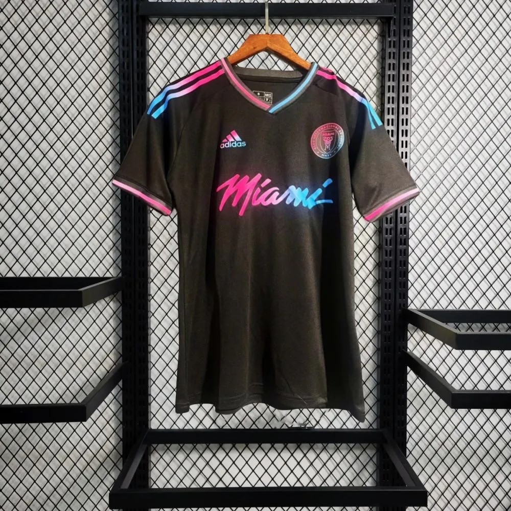 Snake Store tweet media