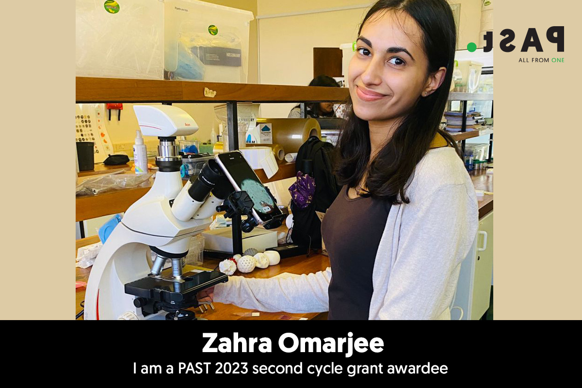 PASTEvolve's tweet photo. Happy #FossilFriday and another awesome #FeatureFriday!

Meet Zahra Omarjee, Masters student in palaeoecology at @UKZN (@ukznpalaeolab). Zahra believes that studying the past is key to solving our most pressing current global challenge, climate change🌍
👉 https://t.co/XksYx0wldJ https://t.co/wUGIf7fXHo