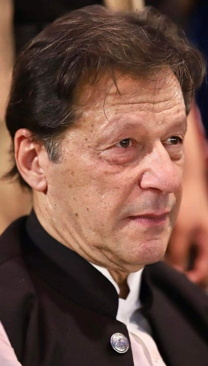 سنا ہے عمران خان 99 فیصد مقبوليت کراس کر رہا ہے کیا آپ بھی اس 99 فیصد میں شامل ہو ..؟؟..