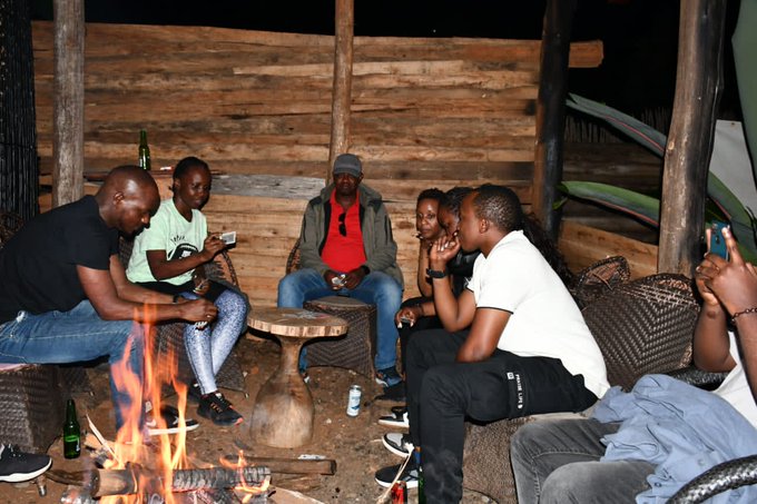 Underneath the stars, where every crackle of the fire tells a story, and every shadow holds a mystery. we located near Nyungwe National Park 
kindly book with us 0788685393
@Tembera250 @Twinlakes100 @visitrwanda_now