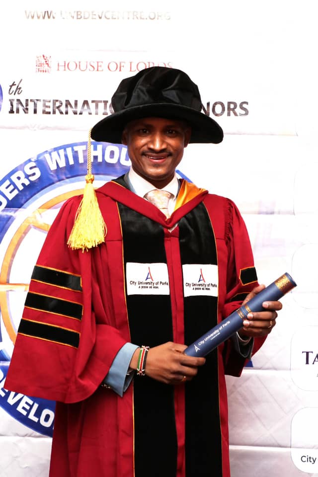 'I am now Dr. Dr. Babu Owino,' Embakasi East MP says after the City University of Paris awarded him an Honorary Doctorate Degree in Political Science.  
Congratulations  
#TrendingNow2024
#atksocial #atkcelebrityculture #atktrends #atkliveyourdreams