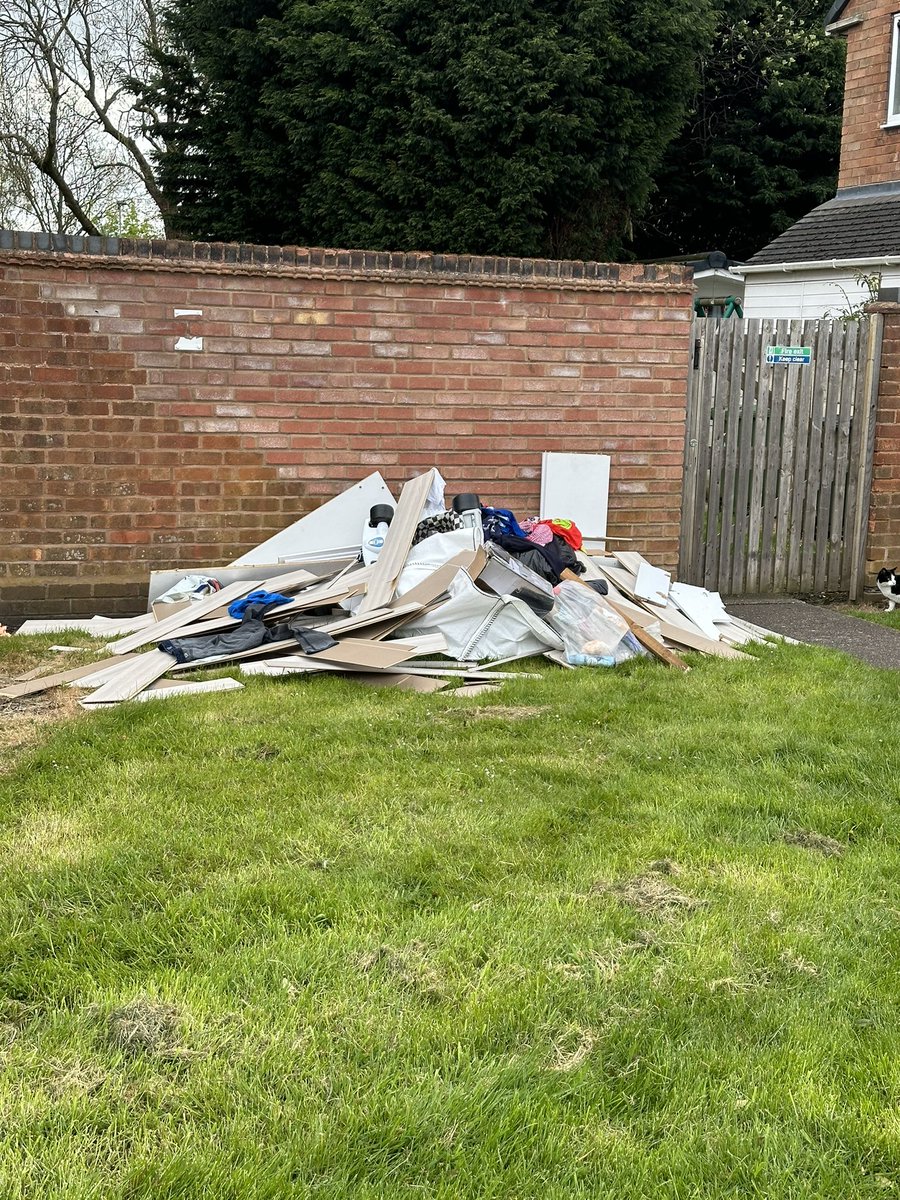 stuartterry's tweet photo. @wearewhg reported the following fly-tipping 3 weeks ago now!! It seems to be multiplying daily. Was told over a week ago this would be removed and taken away?? WHG have also been and added a bag to the pile https://t.co/JvmTIOYTdv