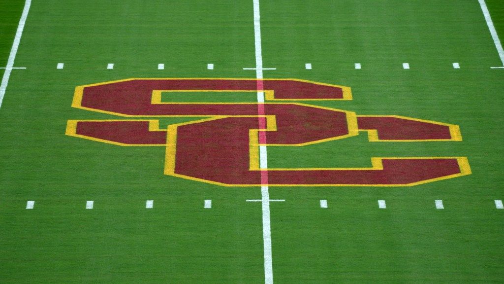 USC Trojans Midfield Logo