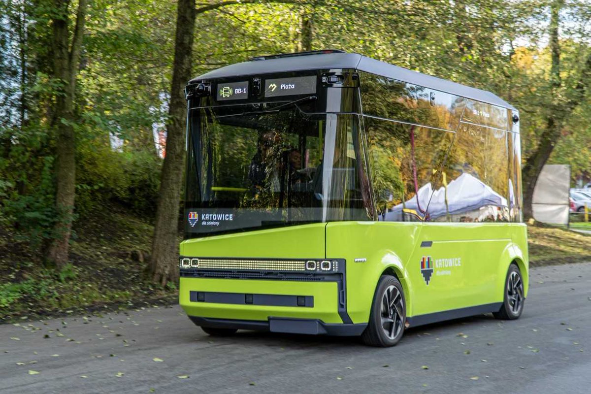 🚌 В Катовице в тестовом режиме запустят автономный пассажирский автобус. Blees BB-1 будет курсировать от паркинга возле аэропорта до местного пляжа по будням с 8:00 до 16:00. Первый рейс запланирован на 26 апреля. За работой нового вида общественного транспорта будет наблюдать…