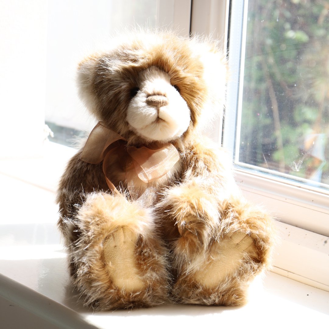 Meet our Bear of the Week, Charlie Bears Mastermind! 🐻✨

Available now: ow.ly/xWmV50RiQgr

#BearCubOfTheWeek #CharlieBearsBearhouse #Charliebears #mycharliebears #teddybearlove #bestfriendsclub #collectabletoys #collectablebears #collectiblebear #teddybearland