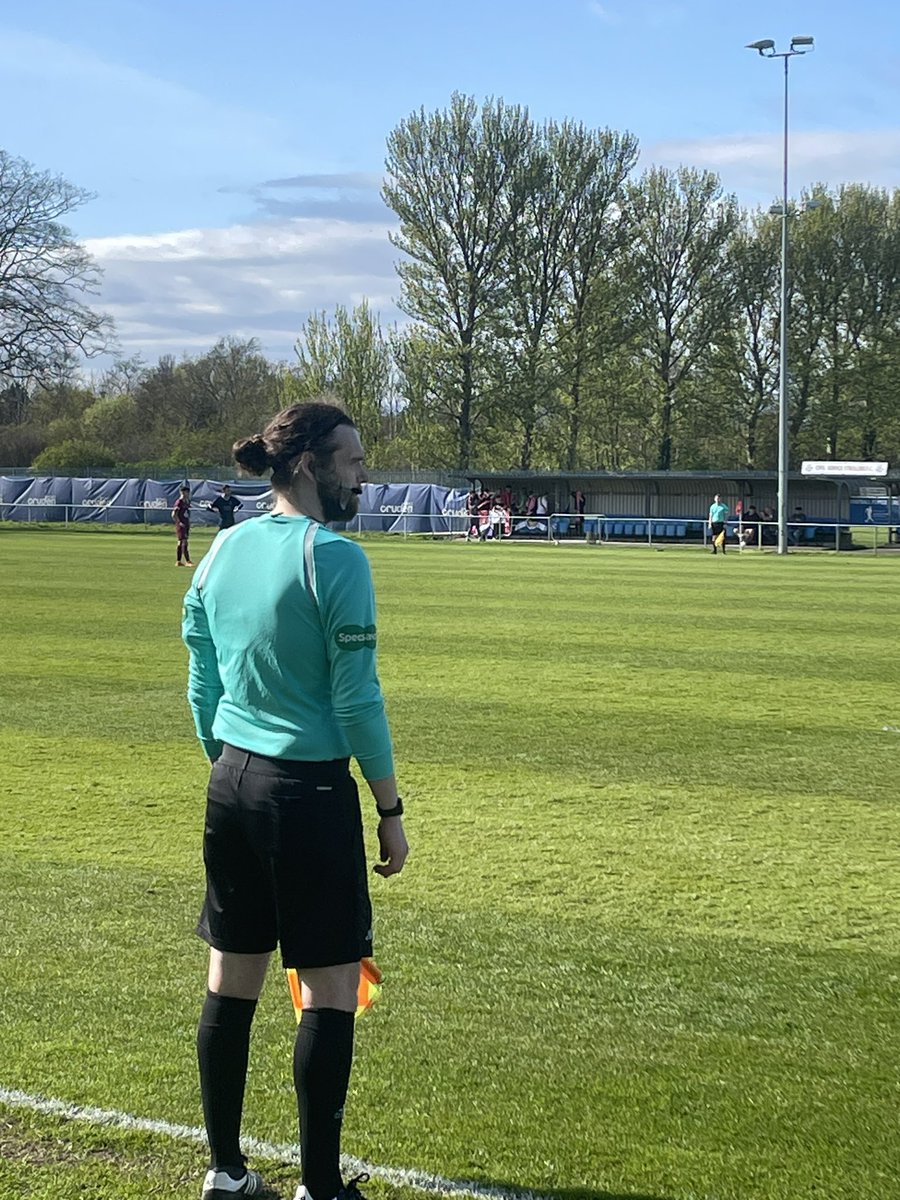 Went to Civil Service Strollers v Linlithgow Rose at the weekend. Shite game, but Biffy Lino was there 🎸🤘