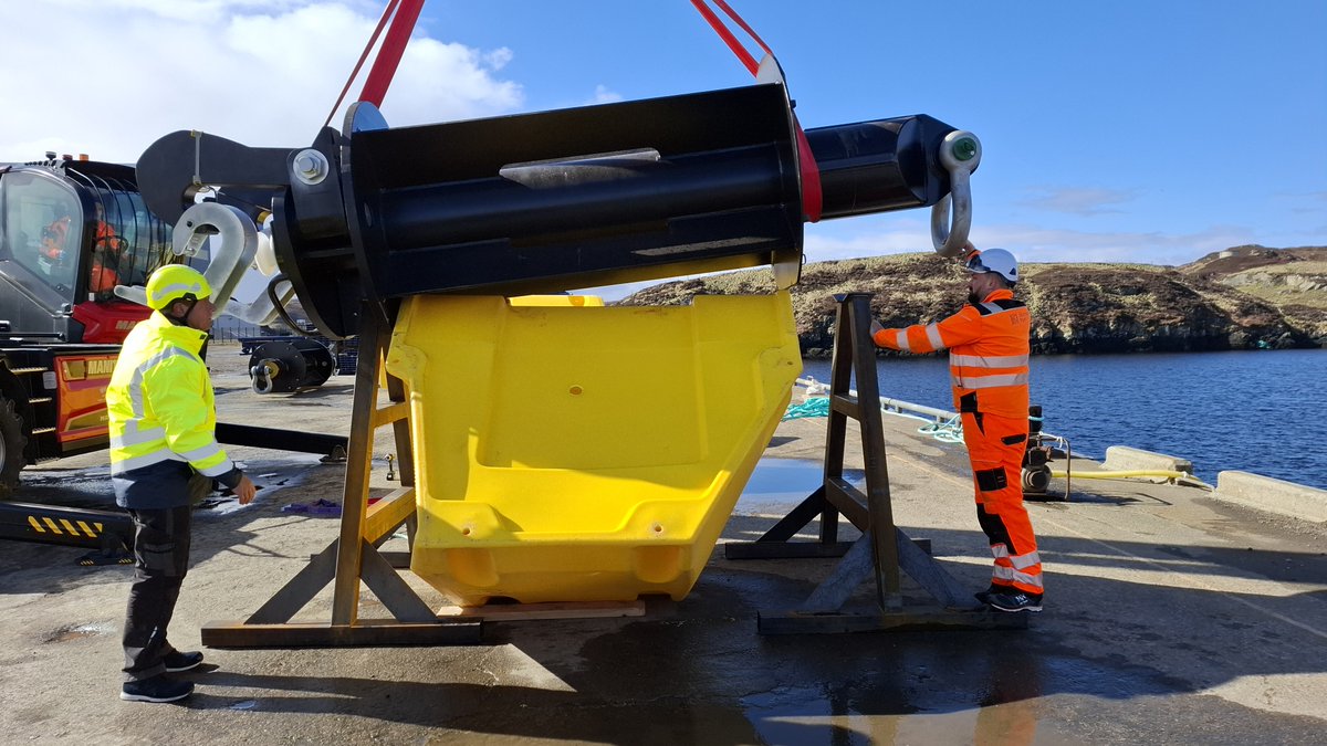 HydrosphereUK's tweet photo. @JeffGibson18  from @HydrosphereUK  with Mark Fitter from @Mobilis_SA  working with Stephen Macdonald and the team from @StornowayPort  to build 3 x 250T SWL AMR17000 mooring buoys for the new Deep Water Terminal https://t.co/GAhznxX4t8