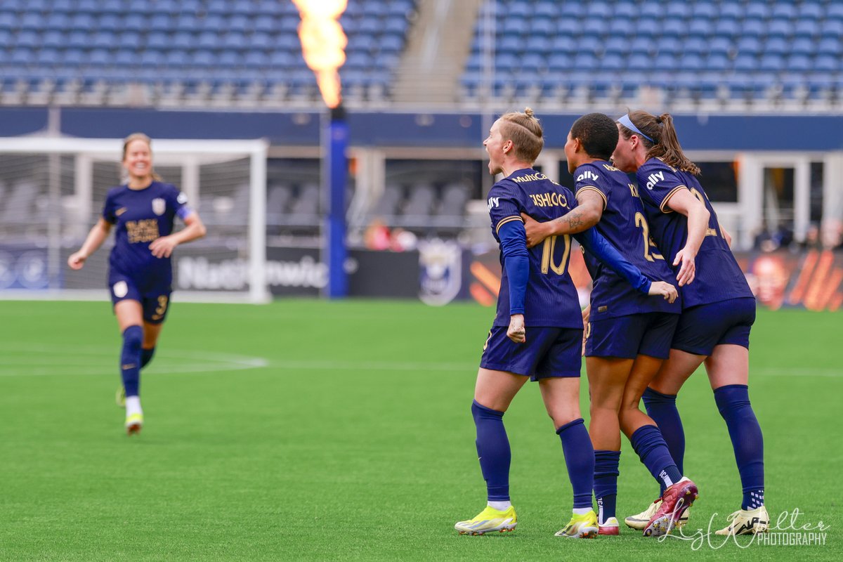Four favorite photos from yesterday's (4/21/2024) @ReignFC loss to the @ChicagoRedStars at Lumen Field, as taken by our photographer on assignment @Wolter_Liz! #HereForTheCrown #WithTheStars #NWSL