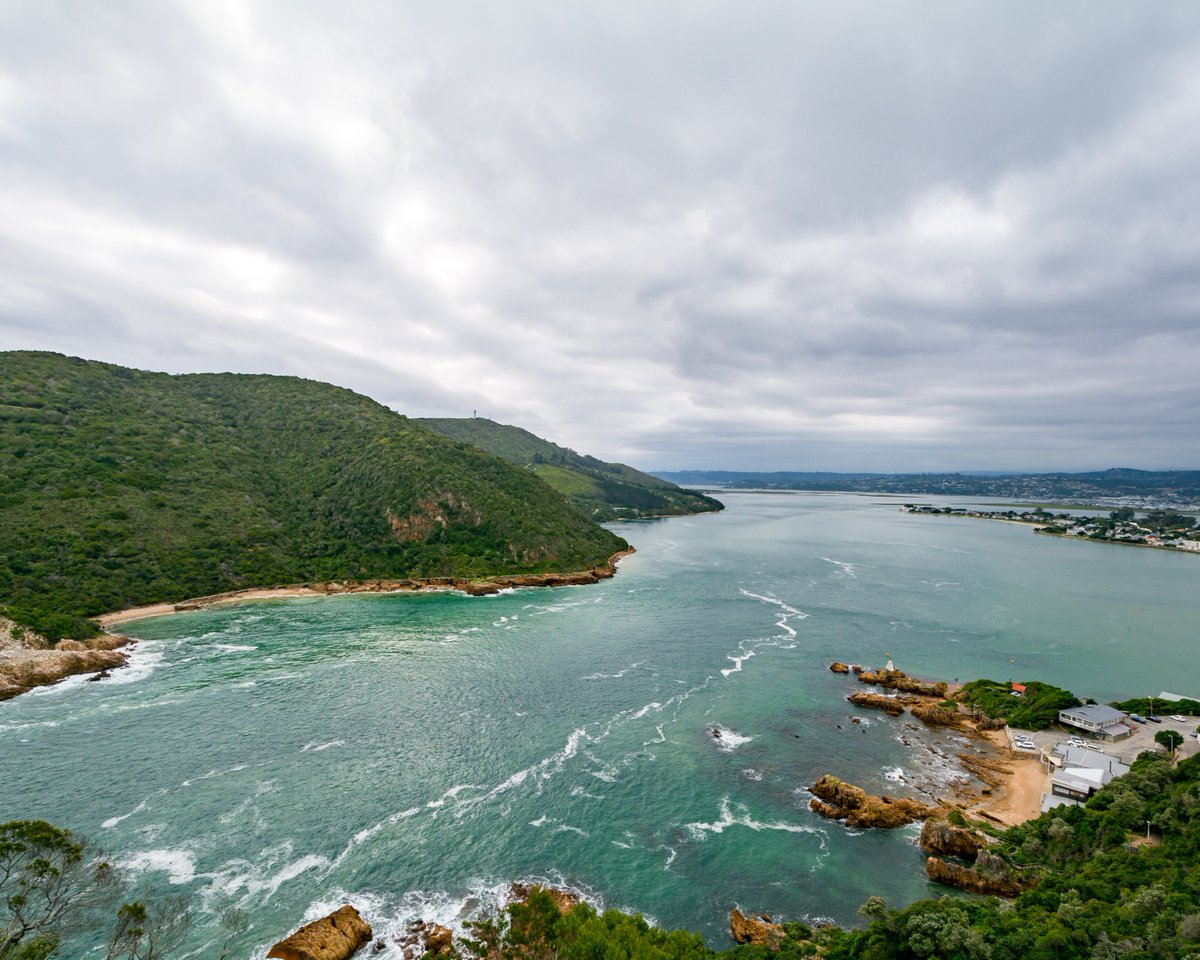 KNYSNA BAY HOPE SPOT: Knysna Bay was chosen as a Hope Spot as it is a crucial breeding ground for up to 80% of coastal fish species in the area. From Buffalo Bay to Sparrebosch, the Knysna Hope Spot includes the Knysna Estuary, marine coastline and offshore waters.