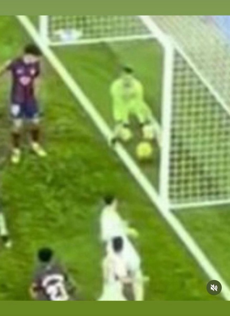 A 2024 , no tindre una tecnologia per determinar si es gol /no gol efectiva a <a href="/LaLiga/">LALIGA</a> i deixar a  la interpretacio del VAR / arbitre ? ⚽️ en plan Dentro-Fuera (barrio sesamo) 🧐 , igualment no determinant pel resultat final on no et serveix un empat, però aixo ja es un altre tema