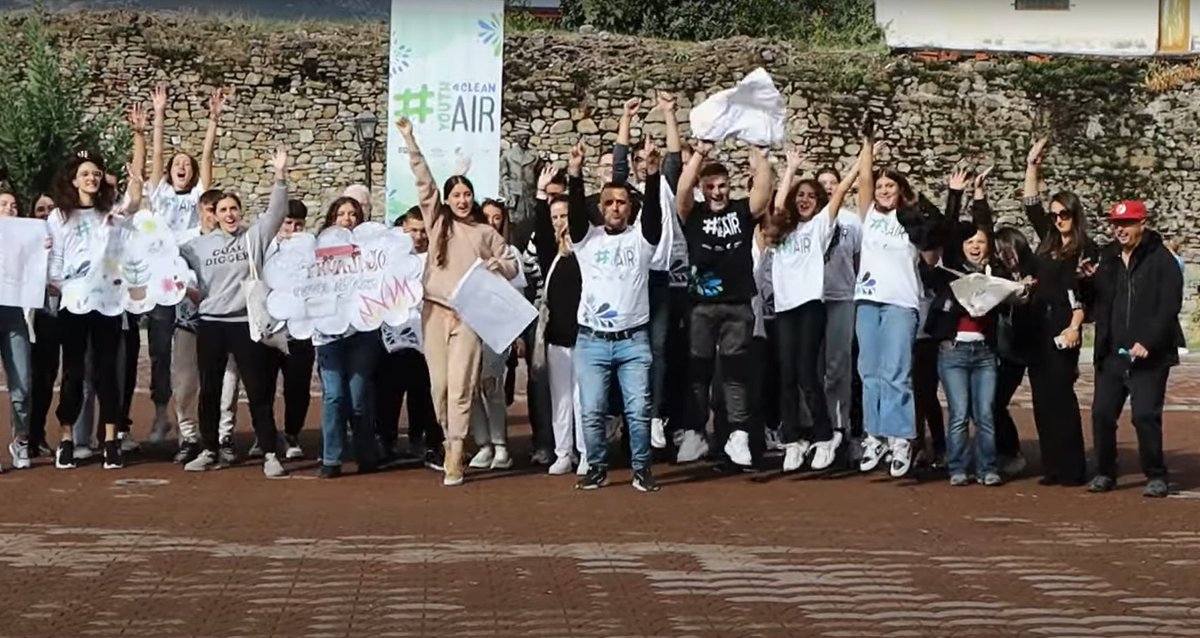 🌍Did you know that the 1st #EarthDay was a call from citizens for clean air, land & water? An equally important message today! @EdenQendra & #YoungCleanAirAdvocates held a Flash Mob to highlight the call for healthier planet! Funded by @SwedeninAL! 👉youtu.be/gWPMhdD4rc8