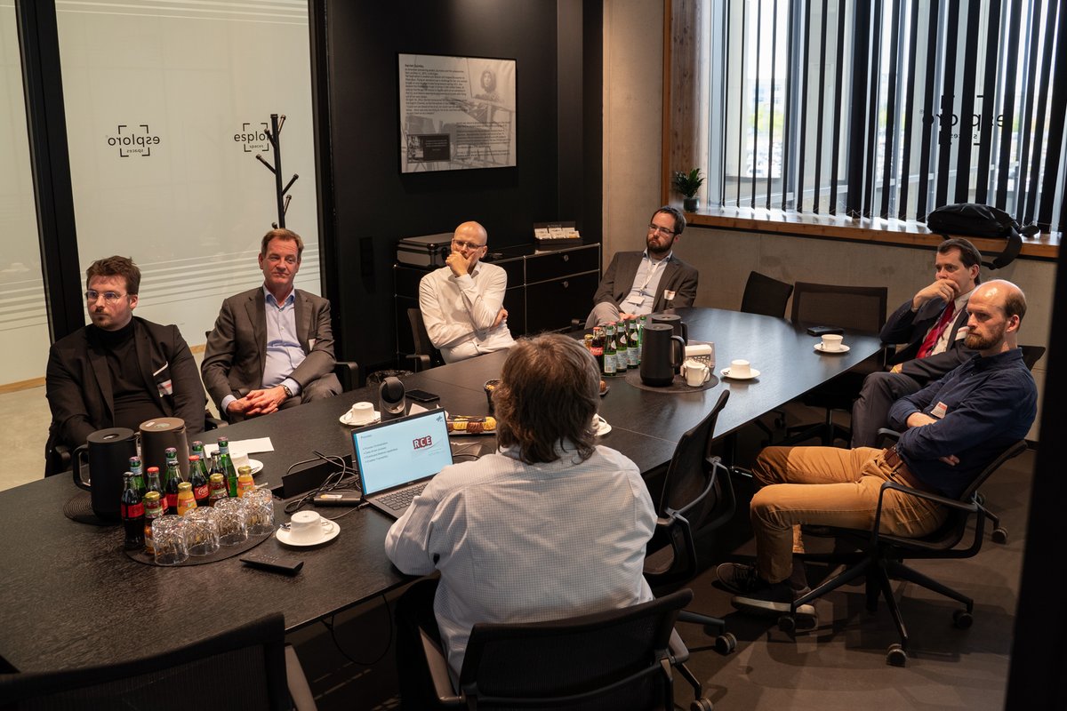 About last week 👉🏻 Workshop „Digitization in Aerospace“ im Rahmen der #ECOMATBremen Days. Vielen Dank allen Teilnehmenden sowie Malte Struck (#DLR-Institut für Software Technologie) und John T.H. Dobson (<a href="/NeustaAerospace/">neusta aerospace</a>) für WS-Leitung &amp; Moderation. Foto: @wfbbremen #aerospace