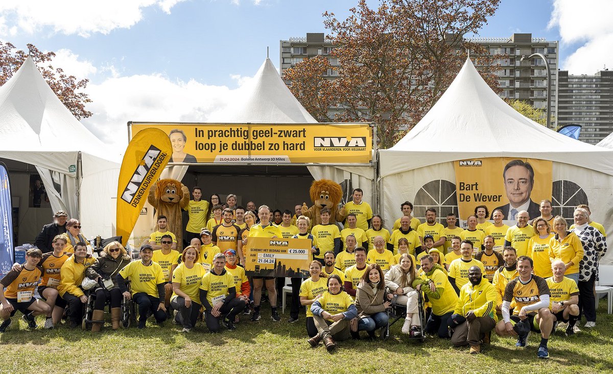 Gisteren haalden de lopers van N-VA Stad Antwerpen 25.000 euro op voor het goede doel op de Baloise Antwerp 10 Miles. Dank aan iedereen die dit mee mogelijk heeft gemaakt 💛😍