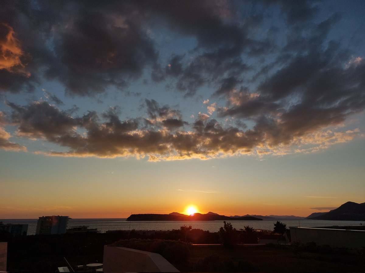 What a wonderful week in Croatia, witnessed some fantastic talks and posters. Here is a keepsake for my poster experience that led to stimulating discussions and meeting very interesting folks! And the stunning sunset ofc @ncm_soc #NCMDub24