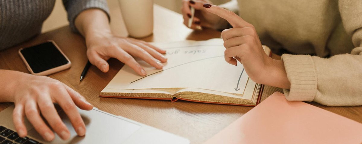 👉Hoy celebraremos una jornada sobre competencias socioemocionales y emprendimiento femenino.
⌚️16:05 h
📍Edificio Amigos
🗨️"Competencias socioemocionales y emprendimiento"
🎙️Beatriz Abad, <a href="/marietabeun/">Maria Beunza 🚀🌎</a>, Lucrecia Prat, Belén Soba, <a href="/Melaniao/">Melania Ottaviano</a>, <a href="/CeliaPinedo/">Celia Pinedo</a>...
unav.edu/eventos/-/even…