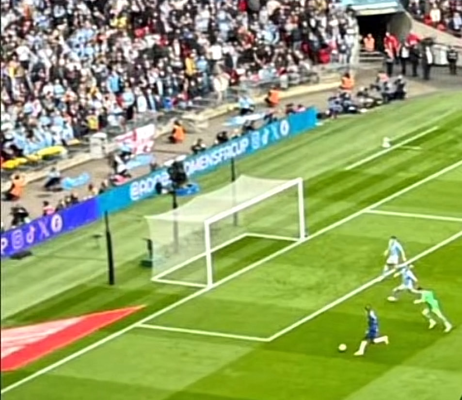 How did Jackson miss from here seriously 😂😂😂😂🤣