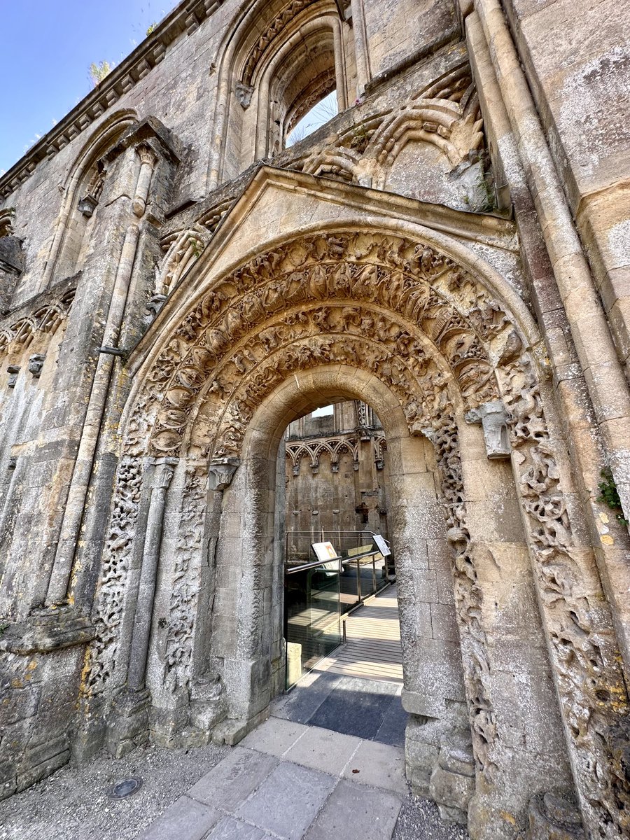 Beautifully ornate, arched doorway at #Glastonbury Abbey. Mediaeval stonemasonry depicting scenes from the Virgin’s story - damaged during Dissolution of the Monasteries & ravaged by time. #galahadtours