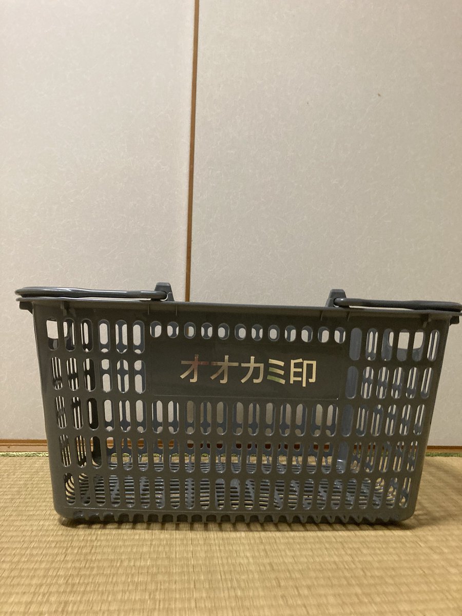 mrintb's tweet photo. とっても便利 笑
買い出しで大活躍してます。
#オオカミ印の里山ごはん
2周年記念
オオカミ印のオリジナルバスケット
店舗で販売してます☺️ https://t.co/h7VmRmOuig