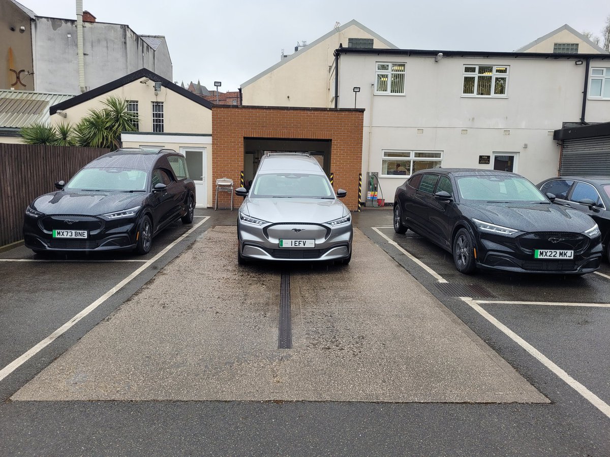 Thank you for the loan of the two lovely #etive #hearse #machE