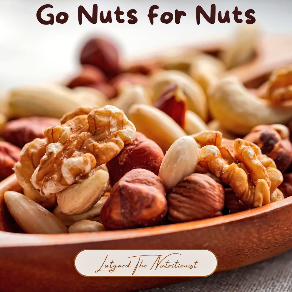 Akiikilutgard's tweet photo. #HappyNewWeek
Go #Nuts for Nuts 🥜. Nuts are great for heart health and a good source of protein and healthy fats.
#LutgardSpeaks #Exceptional #Nutritionist
#SnackOptions https://t.co/1vrFW7K2Xe