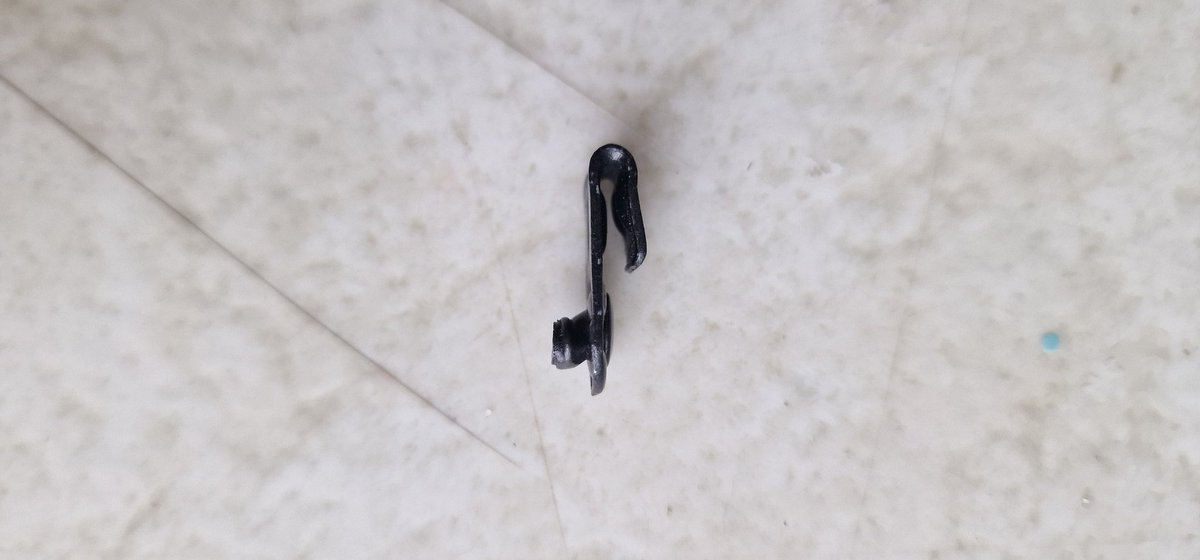 PhilVince2's tweet photo. Acheter une paire de Meindl à prix d'or en  2024 chez @Snowleader et qui connaît un défaut d'usine et s'entendre dire par le service client du site que le délai de réponse de la marque Meindl peut être de huit mois sans être certain de sa prise en garantie. De qui se moque-t-on ? https://t.co/rGC6lMNVQV