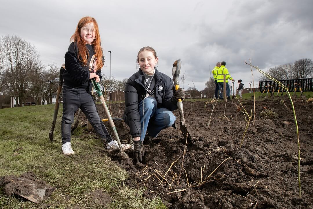 In recognition of #EarthDay we are celebrating some of our achievements in tackling our climate emergency: 🏭 Reduced the city’s carbon emissions by 42% 🏢 Decarbonisation of 30 key buildings 🏘️ Improved energy efficiency of 346 homes 🌳 Planting of 8,500 trees