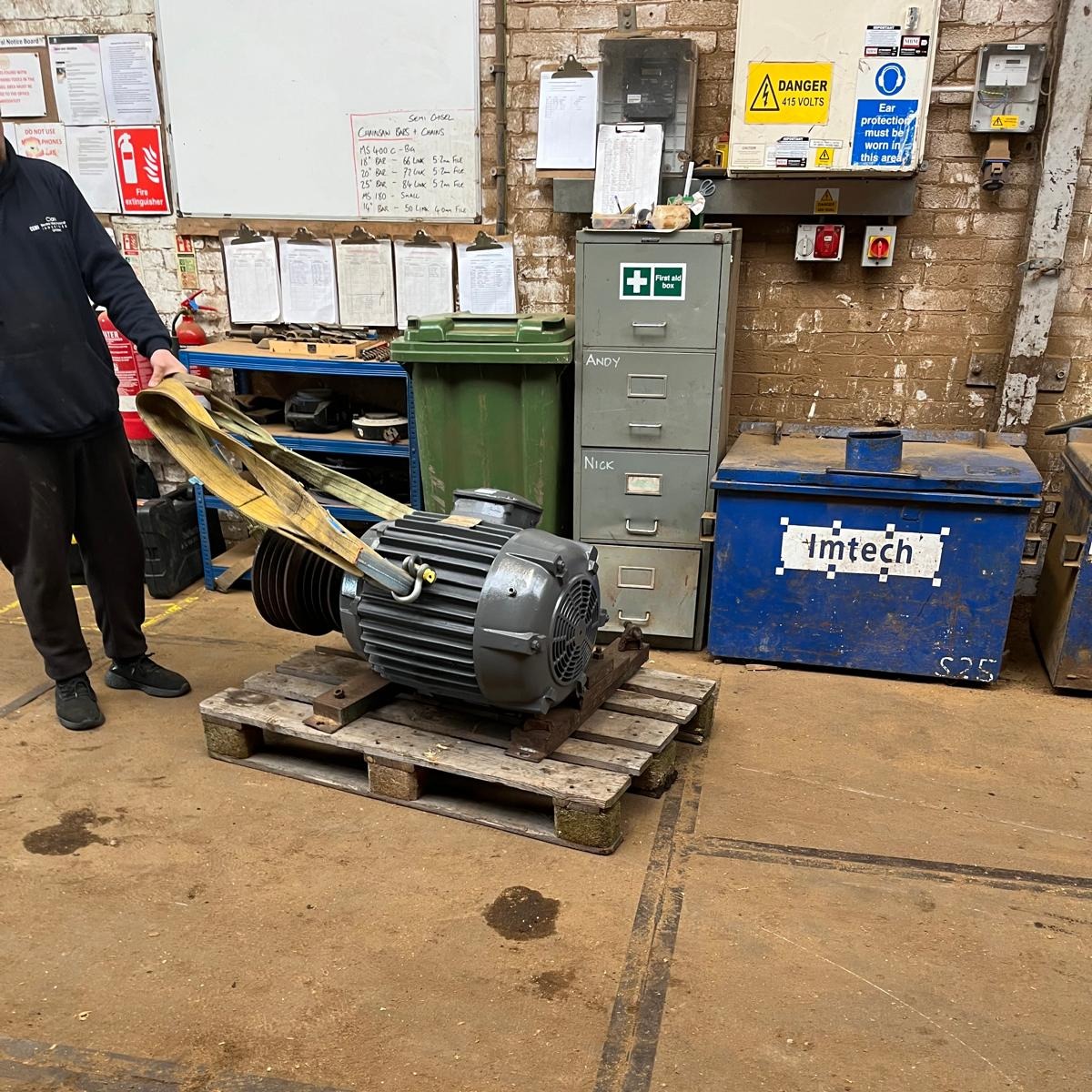 ashwell_timber's tweet photo. Huge 'Thank-You' to @CEILTD for promptly fitting a reconditioned motor to our bench saw last week. Their speedy service and hard work are greatly appreciated.  🌳

#reclaimedtimber #tropicalhardwood #timbermerchant #benchsaw #essextimber #timberuse #sawmill https://t.co/oZh9mVdwsR