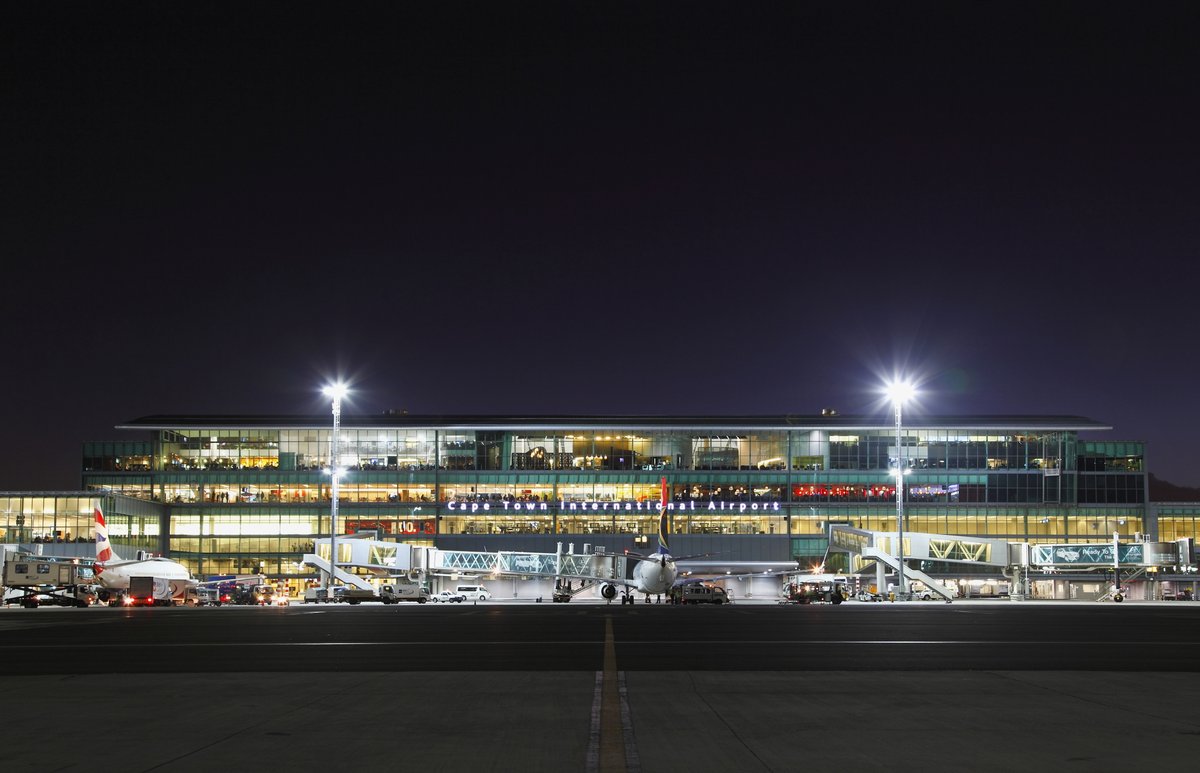 ICYMI | Cape Town International Airport wins at Skytrax World Airport Awards 2024 🏆✈️ CTIA won Best Airport in Africa for the 9th year and Best Airport Staff in Africa for the 4th year in a row! Congrats to the entire CTIA team for achieving these remarkable milestones!