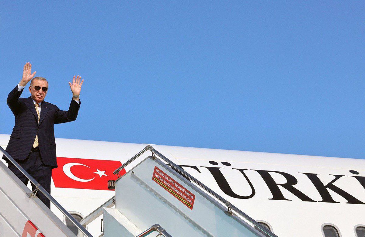 اطلقوا 21 اطلاقة مدفعية ترحيبا به #أردوغان يصل الى بغداد في زيارة هي الاولى منذ 13 عاماً #ريال_مدريد_برشلونة #تركيا #أربيل #العراق #Turkey #Iraq