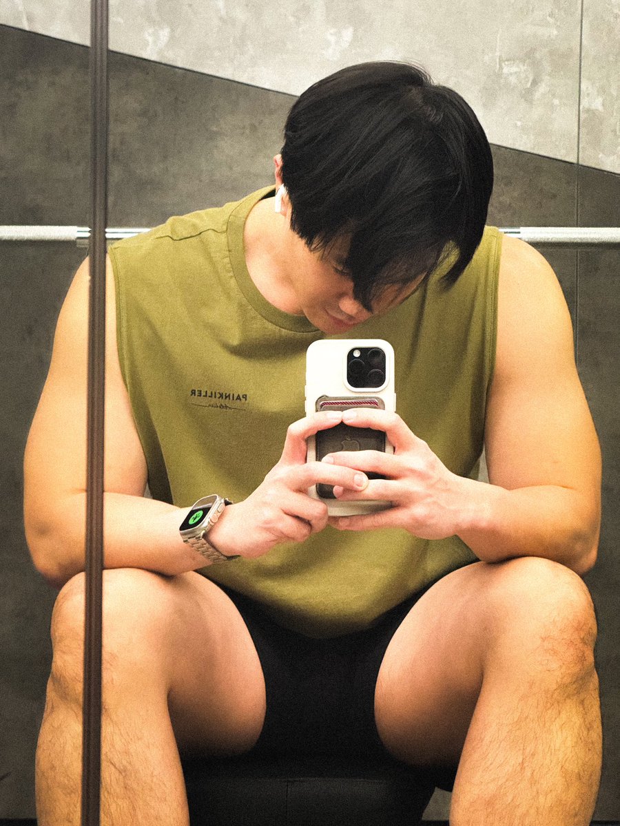 p_dissakul's tweet photo. เป็นหมอ ดมยาได้นิดหน่อย
ทำอาหารได้นิดนึง
แต่เที่ยวเก่งมาก https://t.co/yaZjvaUarE