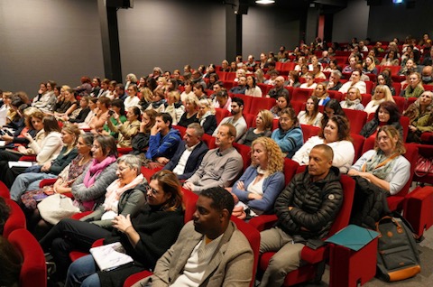 AcademieNice's tweet photo. J1 de l'Université de Printemps d'#EAFC_Nice au @CoIV_LIV_CIV

Ouverture par Karine Vittaz, proviseure et @ThomasRambaud_ SGA

Les vulnérabilités, un enjeu éducatif majeur : 2 jours de formation, près de 700 personnels d'@AcademieNice mobilisés pour connaitre, comprendre et agir. https://t.co/50tq5HEknv
