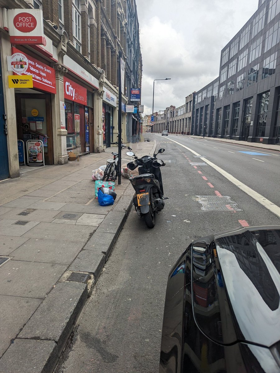 Two early seizures for #CityRPU for uninsured vehicles. Please remember to check your insurance before you travel or you could be looking at losing your vehicle, 6 points and a £300 penalty. 45 @askMID