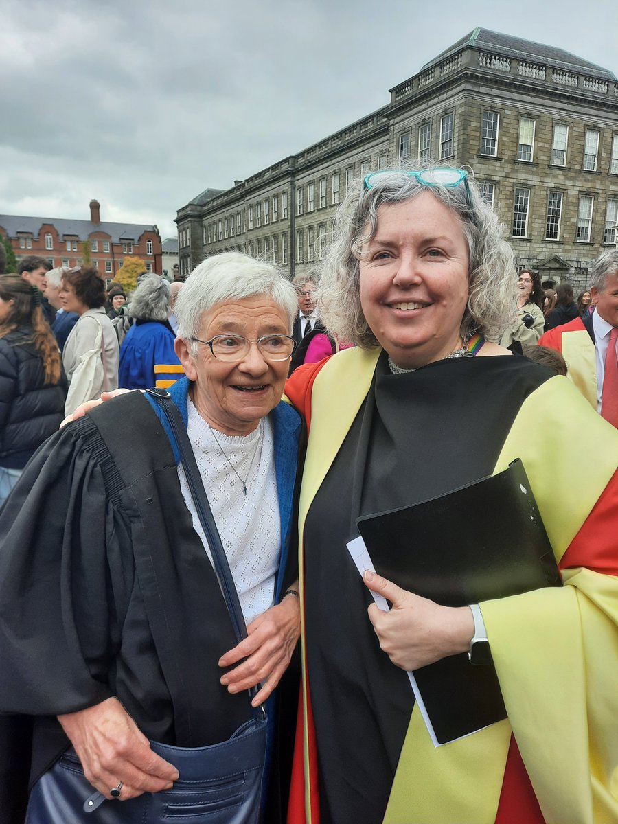 Huge congratulations to our colleague Elizabeth Oldham who was elected as an Honorary Fellow of @tcddublin today for her lifelong contribution to maths education. #TrinityMonday @eoldham