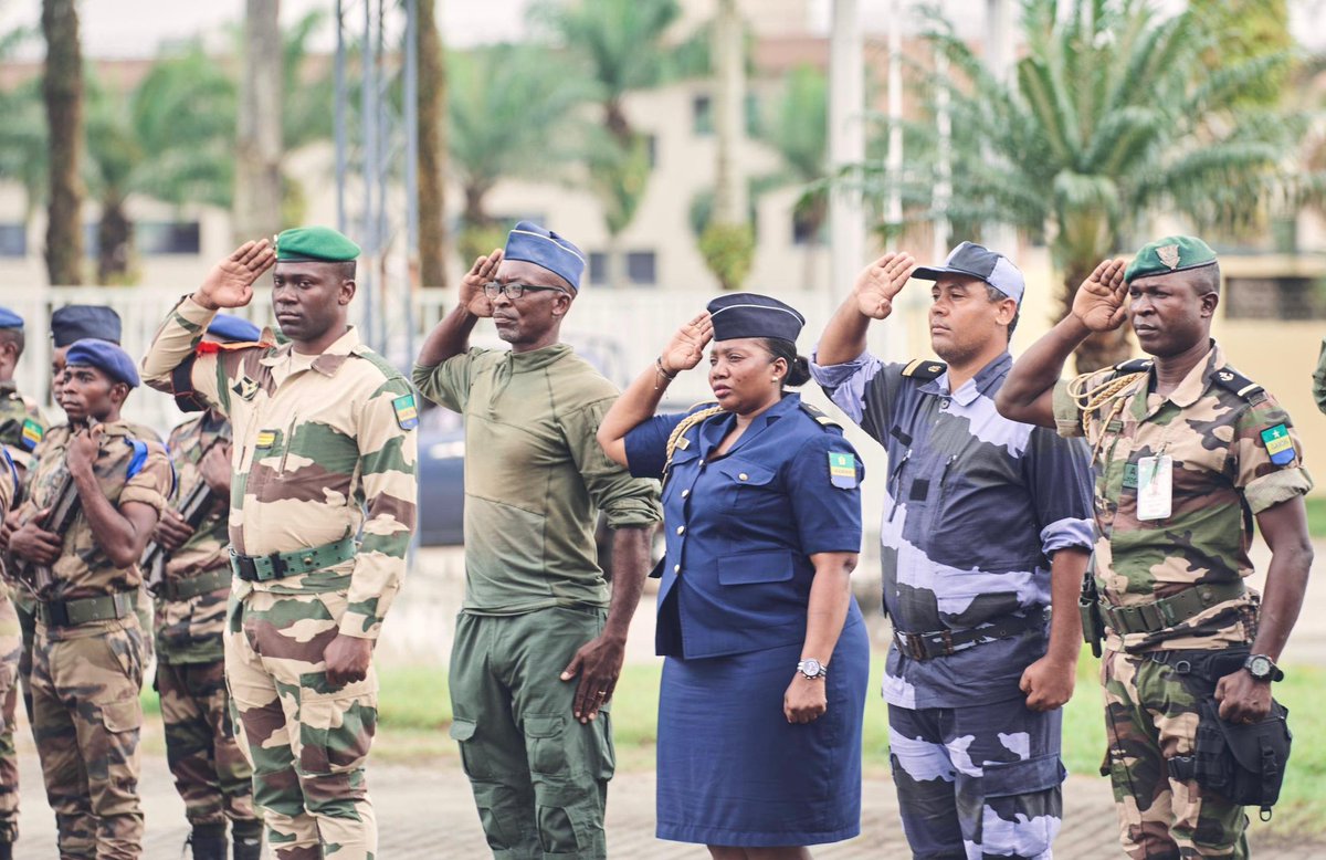 PrnGabon's tweet photo. " Autour de ce drapeau, qui vers l'honneur nous mène, saluons la Patrie, et chantons sans arrêt ! "

Nous sommes dans la dernière semaine de discussion du Dialogue. Nous croyons aux forces vives de la Nation. 

Ensemble, construisons !

#PRNGabon #CTRI #DialogueNational #gabon https://t.co/E9yt81lg4j