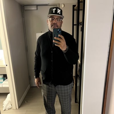 mark_music01's tweet photo. #NewProfilePic https://t.co/JnpJt6Hf3n