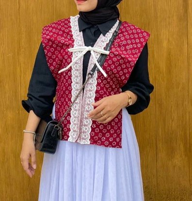 fromaraa_'s tweet image. Rekomendasi vest batik🌷🕊️
Cocok nih untuk kerja/kuliah

— a thread