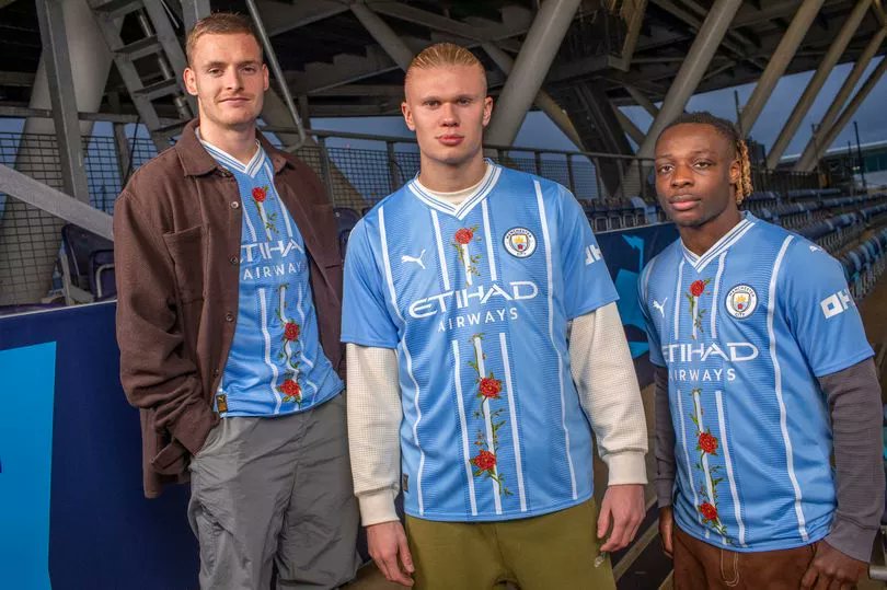 Man City get major boost from sponsor as limited edition shirt released | @spbajko #mcfc manchestereveningnews.co.uk/sport/football…