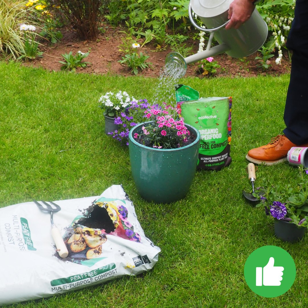 🌎Make a difference on #EarthDay by using Peat-Free Compost and our Organic Superdfood!
🌻Organic Superfood Ideal for Peat-Free Compost contains a complete package of nutrients to help plants flourish in peat-free compost. 
🔎Find a stockist today ➡️ loom.ly/MAcfan0