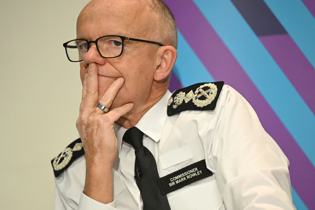 The Met Police Commissioner faces calls to resign after an officer called a man “openly Jewish” and 'provocative' at a pro-Palestine protest.

Should the Met chief be sacked? And tell us why.

📞0344 499 1000

@JuliaHB1