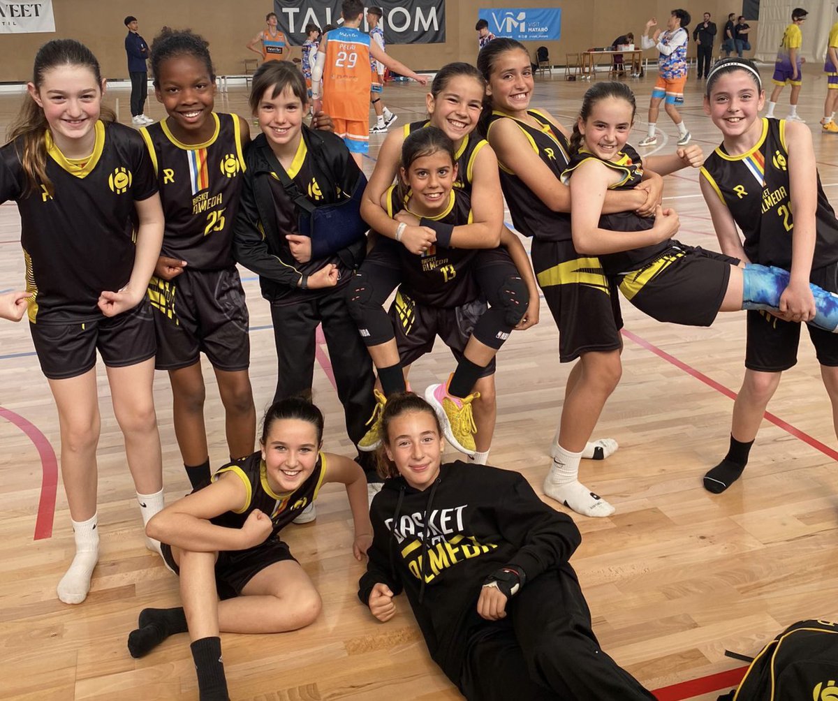 Resultat 👉🏻 @cbboetmaresme 51-60 Mini Negre femení

🎙️ Una 2a part de 10, tant a pista com a banqueta. Les minis han remuntat el partit des de les ganes i el treball en equip. Enhorabona, noies!! 💛💪