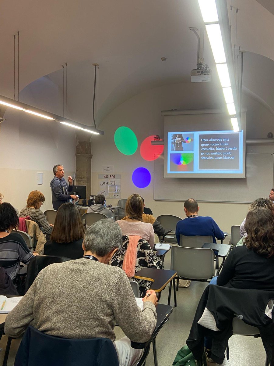 Fundació FCRI (@fundaciorecerca) on Twitter photo Al <a href="/STEAMConfBCN/">STEAMConf Barcelona 2024</a> 2024 es va explicar com dissenyar recerques autèntiques a l'aula per a nens i nenes de cicle mitjà de primària.
S'hi va parlar de l'itinerari d'investigació sobre canvis químics a la @LluchEscola, fet dins del programa #PetitsTalentsCientífics a l'Hospitalet. Al <a href="/STEAMConfBCN/">STEAMConf Barcelona 2024</a> 2024 es va explicar com dissenyar recerques autèntiques a l'aula per a nens i nenes de cicle mitjà de primària.
S'hi va parlar de l'itinerari d'investigació sobre canvis químics a la @LluchEscola, fet dins del programa #PetitsTalentsCientífics a l'Hospitalet.