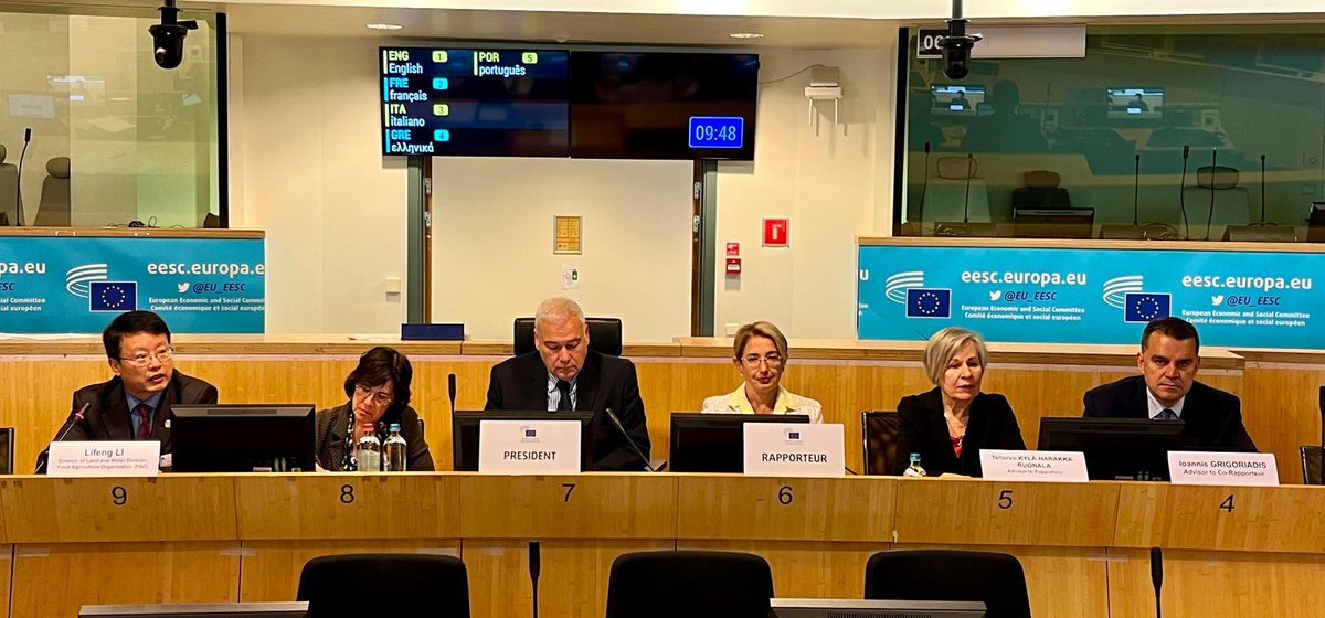 🔛 Opening session w/ @MilenaAngel23 @Diridi2 @LI_Lifeng_FAO & @UNECE_Water of the @EU_EESC hearing on #WaterPolitics, stressing the massive impact of climate extremes on large segments of the world population, making diplomacy evermore important in the global geopolitical arena