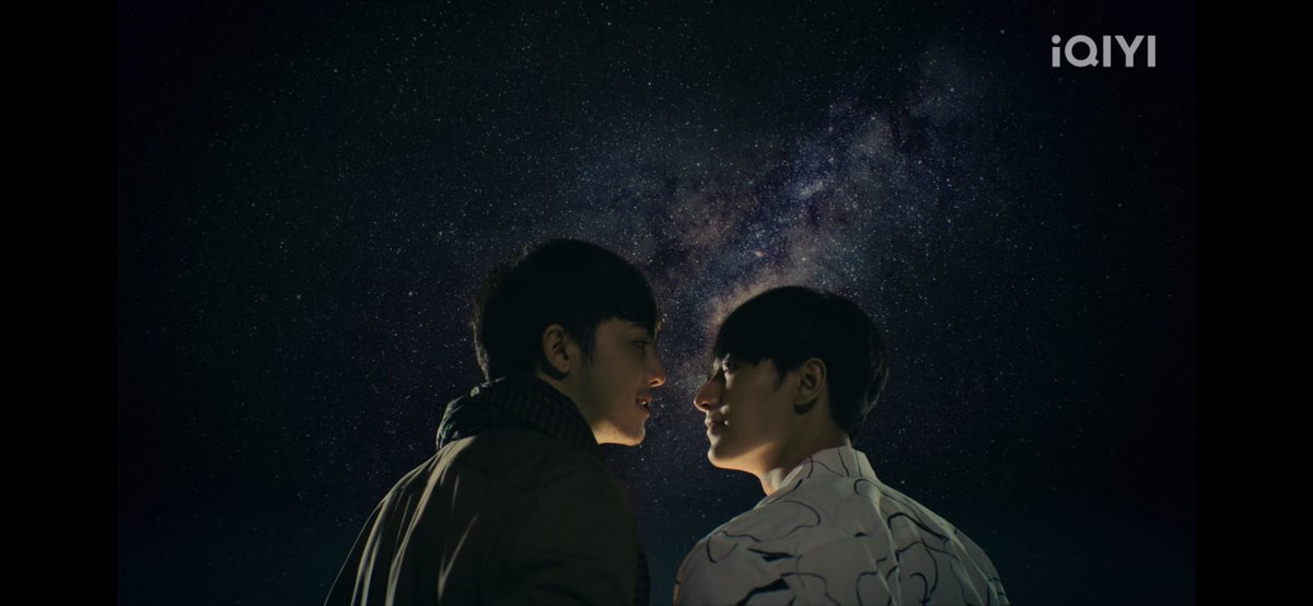 ha_u_u_ii's tweet photo. 今日で #ChainsOfHeartFinalEP が放送されてから1年が経ちました🥲✨
七夕の伝説になぞらえられたKen・Din・Lueたちの、アクションありロマンスありなストーリーをぜひ見てください🎋🌌💫
⬇️配信情報はツリーにて⬇️
@Haii36_ @Bxxm_jj @kut_tanawat
#ChainsOfHeart #ChainsOfHeartTheseries
#ตรวนธรณี #BoomHaii #Bxxm_jj #HaiiSarunsathorn