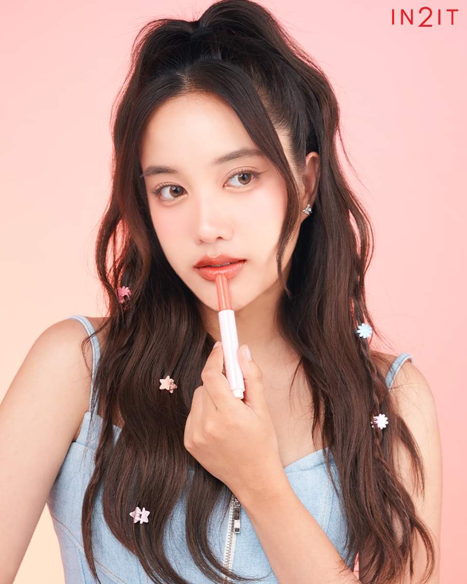 IN2IT Click Click With Freen 
IN2IT Click Click Glass Lip  💋
So cute my beautiful baby 
😍🌷🙏❤️🫶🏻🤏🏻

🛒 linktr.ee/IN2ITThailand

​#IN2ITThailand #IN2ITCosmetics​​
#IN2ITClickClickWithFreen​ #srchafreen
#GIRLFREEN