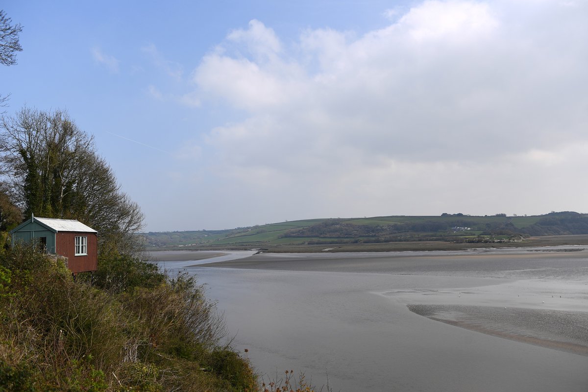 Dylan Thomas, a notable Welsh poet referenced by #TaylorSwift in her new album, was deeply influenced by Laugharne, Carmarthenshire, where he intermittently resided for over two decades. 

Learn more about his life and impact in Wales. 

📲 ow.ly/I21x50RkUvO

#DylanThomas