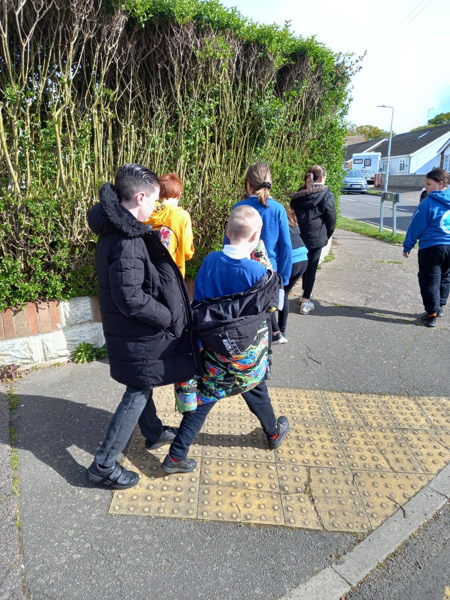FrobisherPri's tweet image. As part of our assembly on "Consideration," all of SMFA completed a whole-school litter pick this morning. Year 6 helped our neighbours and cleared the fronts of the surrounding houses as well as the school! #consideration #values #community #reach2trust